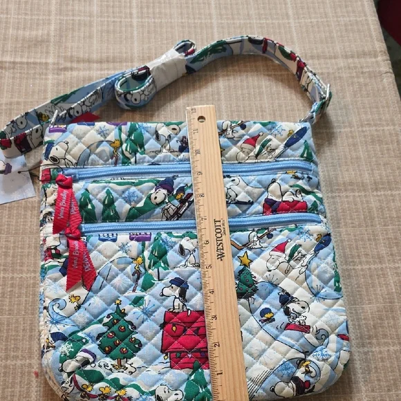 Snoopy Quilted Crossbody Bag - Multicolor - Picture 3 of 9
